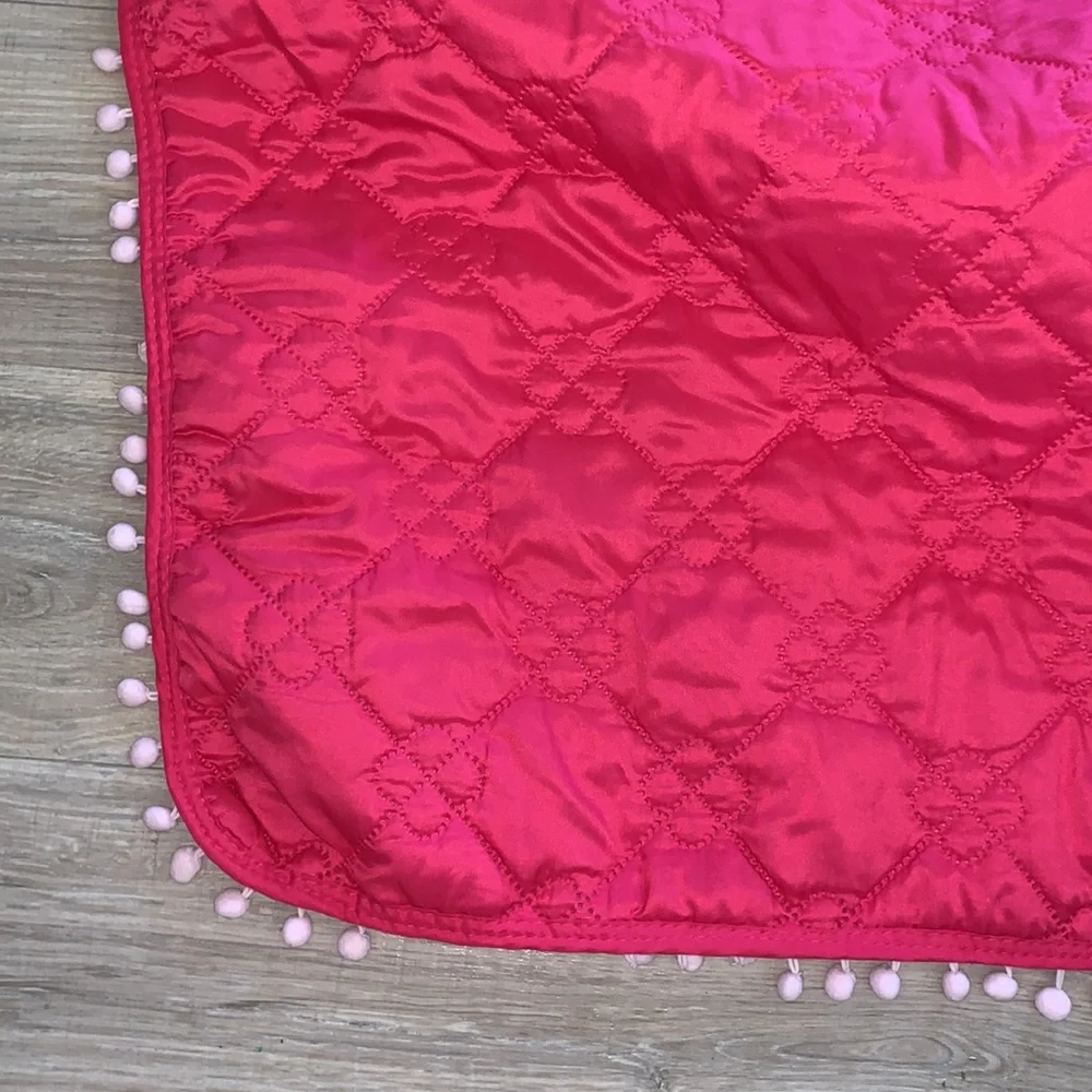 Pink with tassels matching pillowcase & comforter set
